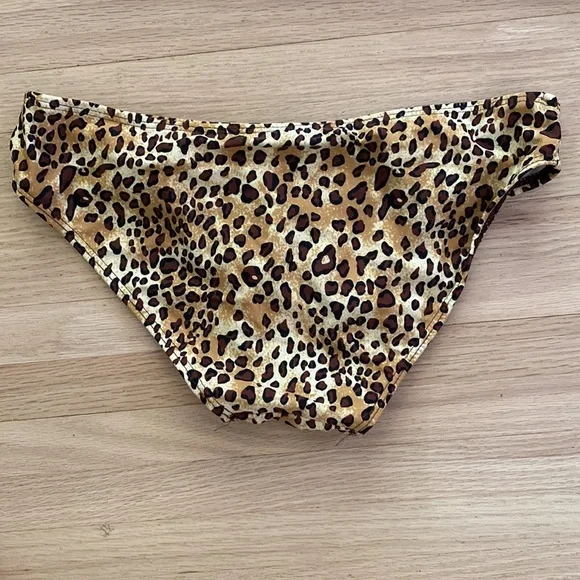Leopard Print Bikini Set - Picture 5 of 7